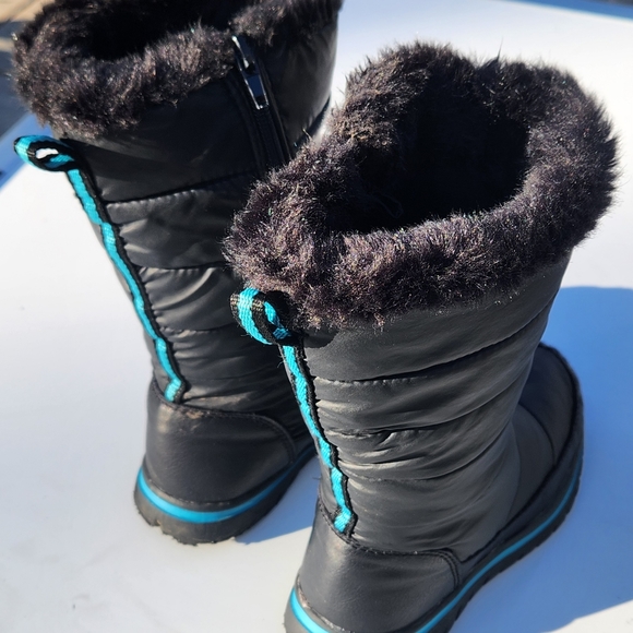 Kids Zip Up Fuzzy Snow Boot - Size 1 - Picture 9 of 13